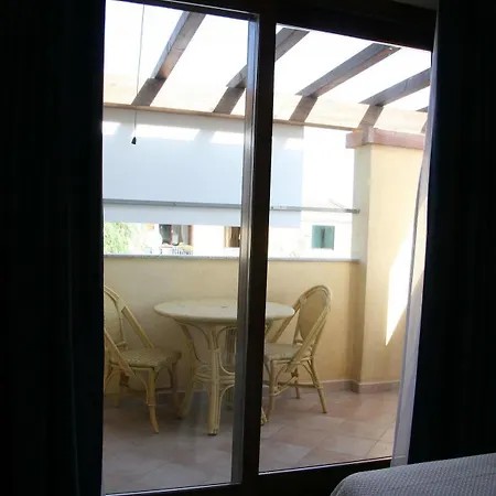 Aparthotel Mini *